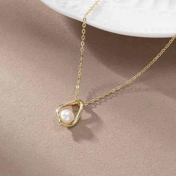 925 Silver Necklace for Women: 925 Sterling Silver Gold Plated Pearl Pendant Necklace