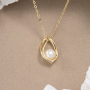 925 Silver Necklace for Women: 925 Sterling Silver Gold Plated Pearl Pendant Necklace