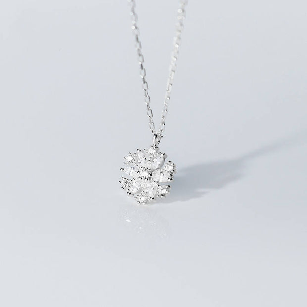 Snow Blossom: 925 Sterling Silver Snow Flower Zircon Pendant Necklace