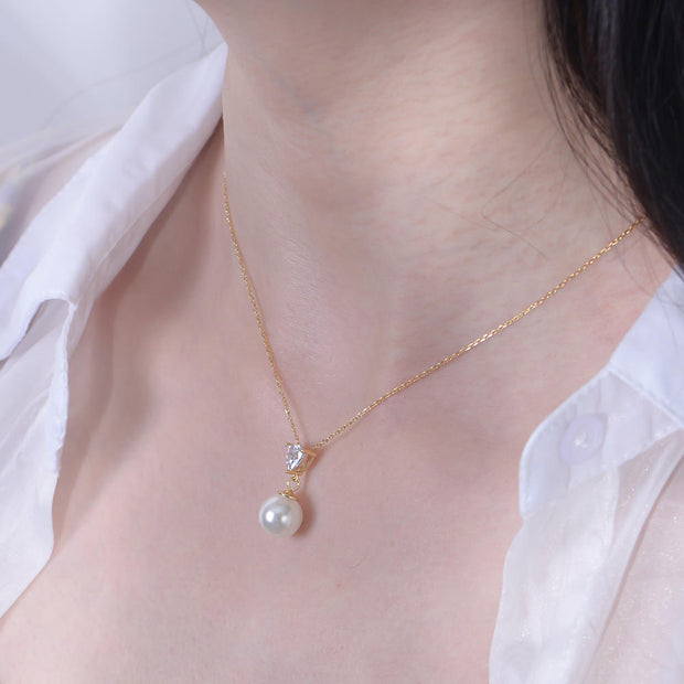 Heartfelt Elegance: 925 Silver Pearl Necklace with Single Round Pearl and Heart-Shaped Zircon